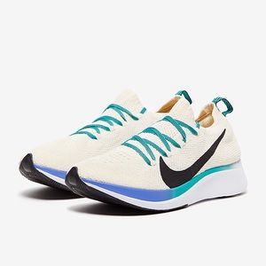 Nike Zoom Fly Flyknit Women’s Running Shoe 8